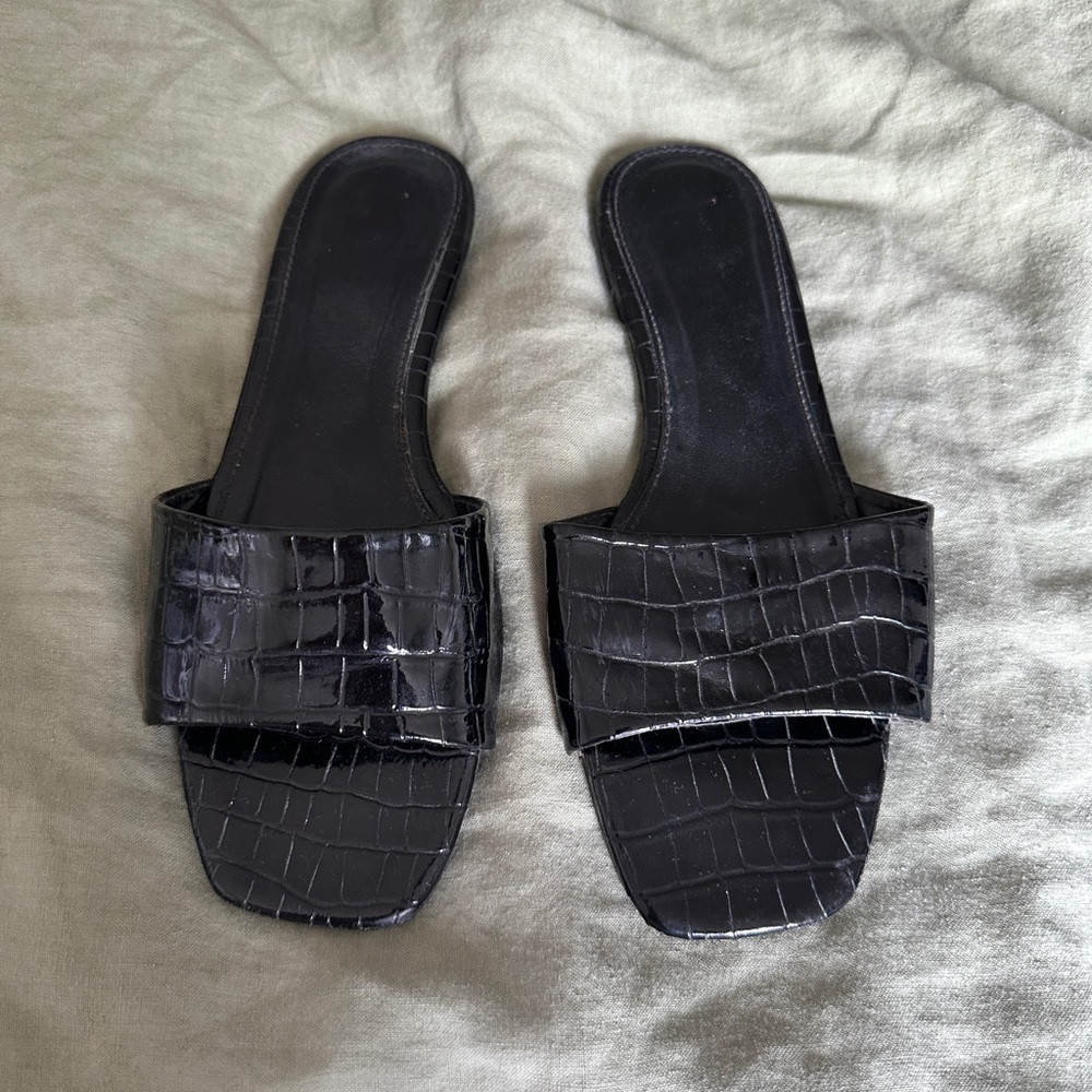 Elegant Black Croc-Embossed Slide Sandal